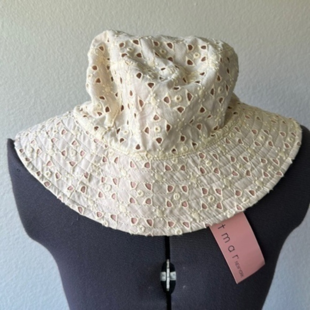 NWT Betmar hat ivory and pale pink sun hat summer fun